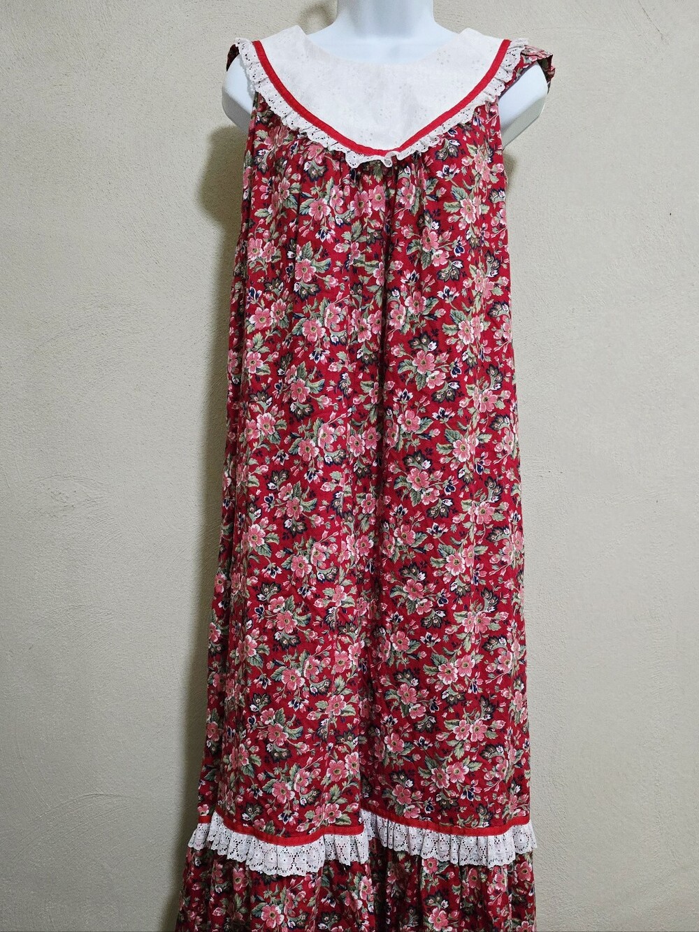 Liberty House of Hawaii Red Sleeveless MooMoo Maxi Dress Red Floral 80s